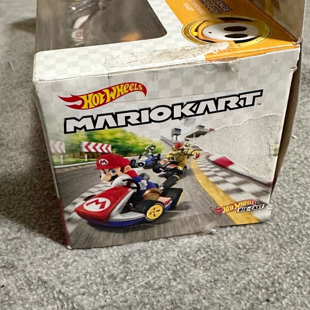 Special Holiday Sale Price! Hot Wheels Mario Kart Toy Car Set - Picture 3 of 7